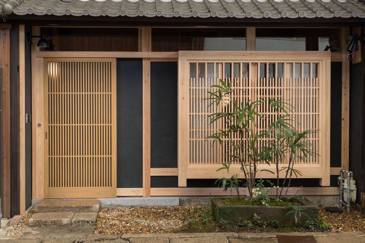 講 大津百町 萬屋町屋改建門面
